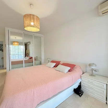 Modern 2 Bedroom In Μαρμπέλλα