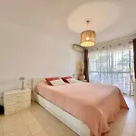 Apartment Modern 2 Bedroom In