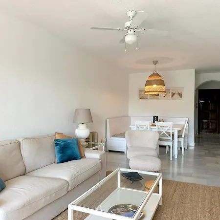 Modern 2 Bedroom In 아파트 *