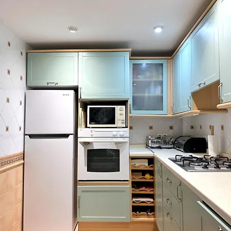 Modern 2 Bedroom In Apartmán *