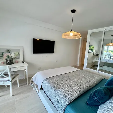 Apartment Modern 2 Bedroom In